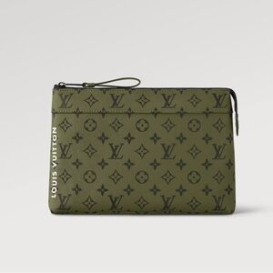Louis Vuitton Pochette Voyage Souple